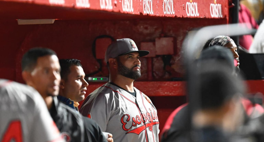 Albert Pujols se une a la temporada invernal de baseball que comienza